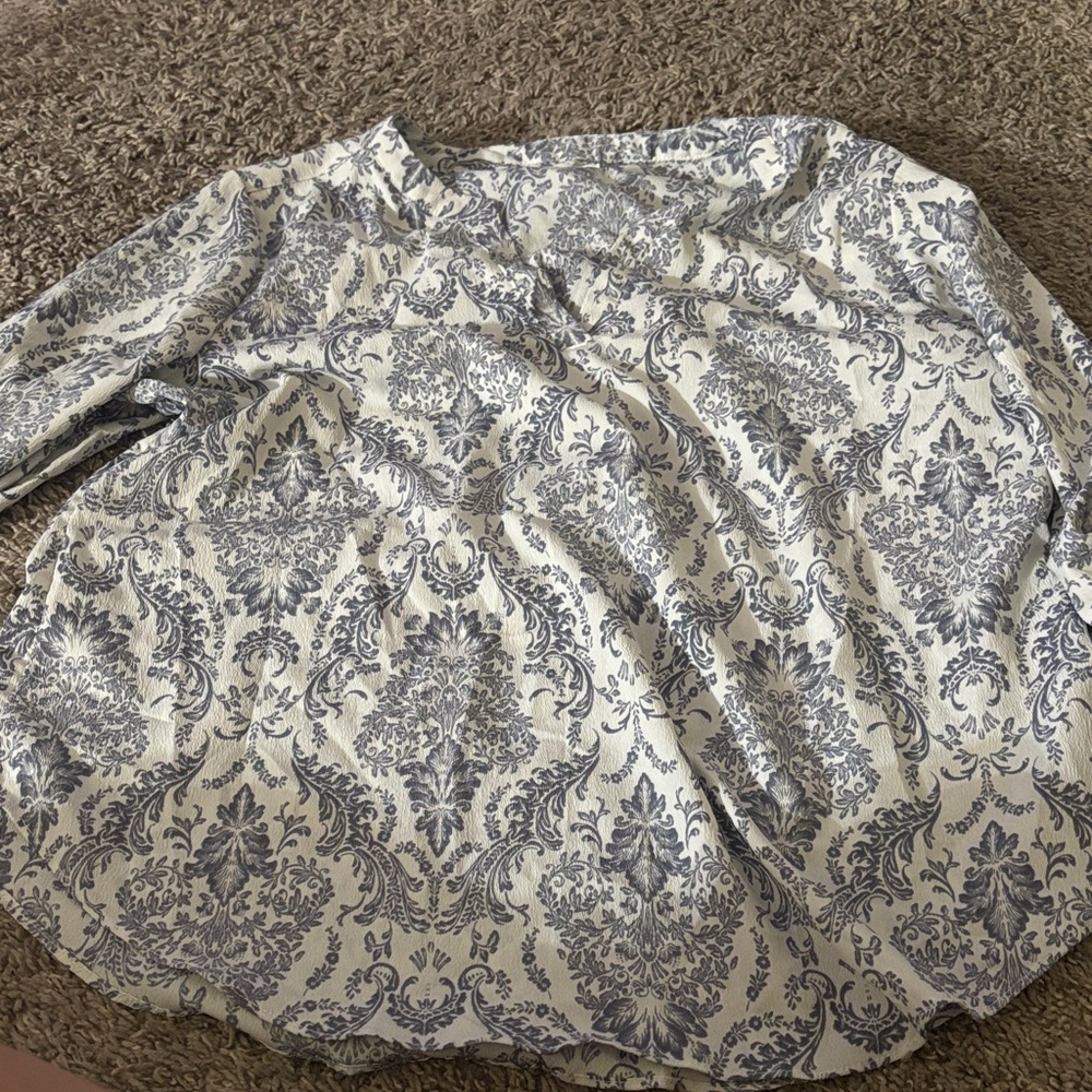 Maurices Elegant Gray and Cream Blouse